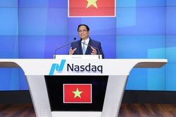 Thủ tướng rung chuông tại Sàn chứng khoán NASDAQ, kêu gọi các nhà đầu tư Hoa Kỳ đến Việt Nam