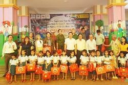 Tặng 700 phần quà Trung thu cho trẻ em dân tộc thiểu số nghèo Bình Phước