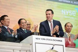 Thủ tướng Phạm Minh Chính rung chuông khai mạc phiên giao dịch tại Sàn chứng khoán New York