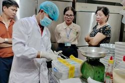Phát hiện nhiều vi khuẩn nguy hiểm trong bánh mì Phượng khiến 141 người ngộ độc