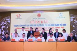 Phổ biến bộ tiêu chí văn hóa kinh doanh cho đại biểu 17 tỉnh, thành phố khu vực miền Trung và Tây Nguyên