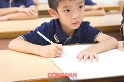 Dạy thêm tràn lan, hàng loạt địa phương ban hành lệnh cấm