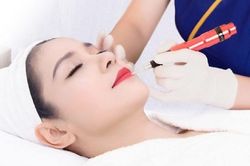 Sau xăm môi nên ăn gì để lên màu đẹp?