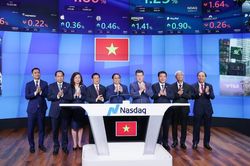 Thủ tướng Phạm Minh Chính rung chuông khai trương phiên giao dịch tại sàn chứng khoán NASDAQ