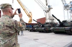 Nhận Abrams và ác mộng bắt đầu?