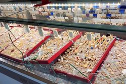 Đôi nam nữ mang súng đi cướp tiệm vàng ở Khánh Hòa