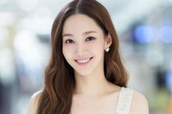 Tận mục vẻ đẹp của 'nữ hoàng dao kéo' Park Min-young