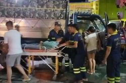 Tài xế xe tải bất tỉnh, người phụ nữ cầu cứu trên cao tốc