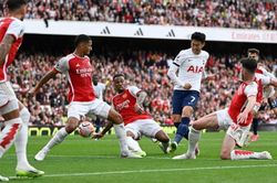 Son Heung Min lập cú đúp, Arsenal và Tottenham bất phân thắng bại tại Derby London
