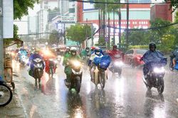 Trung Bộ, Tây Nguyên và Nam Bộ đề phòng mưa lớn, gió giật mạnh