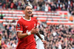 Darwin Nunez vẽ siêu phẩm, Liverpool hạ đẹp West Ham