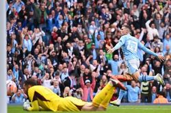 Man City thắng dễ Nottingham dù chơi thiếu người