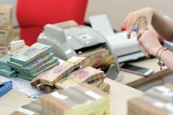 Siết tỷ lệ vốn ngắn hạn cho vay trung dài hạn tác động đến ngân hàng ra sao