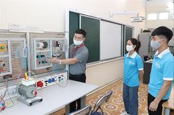Đề xuất 8 tiêu chí đánh giá chất lượng trường trung cấp, cao đẳng nghề
