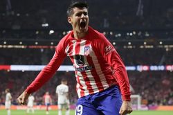 Real Madrid thảm bại trước Atletico, mất ngôi đầu bảng vào tay Barca