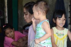 Báo SGGP trao tiền bạn đọc giúp 4 bé mồ côi tại Thừa Thiên Huế
