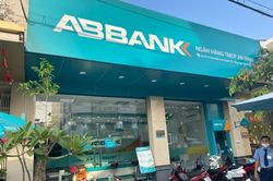 Nợ xấu tăng mạnh, chi phí dự phòng rủi ro đang bào mòn lợi nhuận của ABBank (ABB) ra sao?