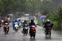Miền Bắc đón mưa dông kéo dài