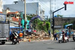 TP Hồ Chí Minh: Tháo dỡ căn nhà 3 mặt tiền án ngữ ngay ngã ba đường gần 10 năm