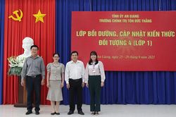 Trường Chính trị Tôn Đức Thắng khai giảng lớp bồi dưỡng, cập nhật kiến thức đối tượng 4