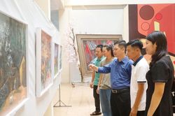 Triển lãm mỹ thuật kỷ niệm 65 năm ngày Bác Hồ thăm tỉnh Lào Cai