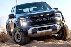 Ford Ranger Raptor 2024 có thể 'thống trị' mọi địa hình?