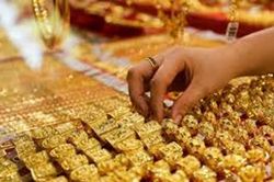 Giá vàng hôm nay 25/09: Vàng trong nước trên 69 triệu đồng/lượng