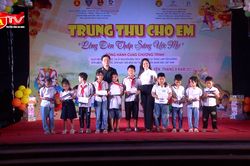 Công an Thủ đô mang Trung thu yêu thương đến với gần 1000 trẻ em