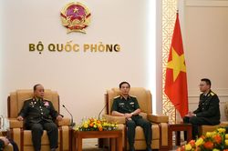 Tăng cường hợp tác quốc phòng Việt Nam - Lào