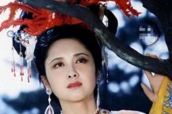 Vua nữ quốc 'Tây Du Ký' Chu Lâm đa tình trên phim, cô đơn ngoài đời, hơn 70 tuổi không con cái