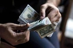 Tỷ giá USD hôm nay (26-9): Đồng USD bật tăng giá phi mã