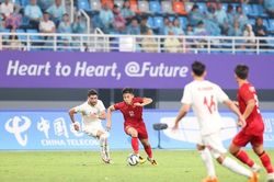 Olympic Việt Nam sớm dừng bước ở ASIAD 19: Tại anh, tại ả…