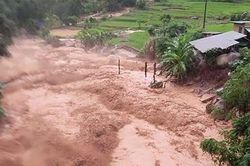 Diễn biến áp thấp nhiệt đới trên đất liền từ Quảng Trị đến Thừa Thiên Huế