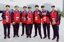 Tuyển Liên minh huyền thoại Việt Nam giành vé vào tứ kết ASIAD 19; Vì sao Cadiz chọn Vĩnh Nguyên mà không phải Công Phượng, Quang Hải?