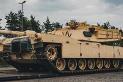 Xe tăng Abrams của Mỹ sẽ trở thành 'gánh nặng' cho Ukraine