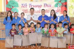 Chương trình 'Tết trung thu – Tết của sẻ chia'