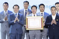 Hội Doanh nghiệp trẻ Hà Nội đón nhận Huân chương lao động hạng Nhì