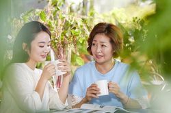 Hoang mang khi mẹ bạn trai tiết lộ bí mật của anh