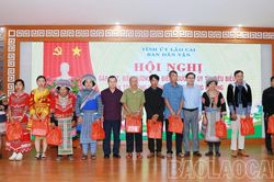Gặp mặt 100 đại biểu người có uy tín tiêu biểu dân tộc Mông của các huyện Bát Xát, Mường Khương