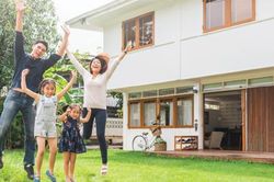 Khác biệt lãi suất trong và sau thời gian ưu đãi của 5 ngân hàng cho vay mua nhà 100% nhu cầu vốn
