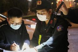 Mức phạt nồng độ cồn xe máy cực mạnh tay, một ly rượu làm mất cả tháng lương