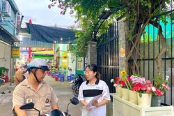 Xe cà phê hoa làm 'khuynh đảo' các bạn trẻ Sài Gòn
