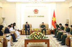 Đại tướng Phan Văn Giang tiếp Đại sứ Đặc mệnh toàn quyền Hàn Quốc tại Việt Nam