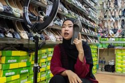 Indonesia cấm giao dịch thương mại trên MXH, người bán hàng TikTok xôn xao
