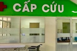 Cụ bà vào viện cấp cứu do chiếc vòng tránh thai từ 30 năm trước