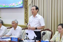Bí thư TP.HCM: 'Xử lý ngay cán bộ sợ sệt, thiếu trách nhiệm'
