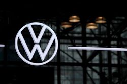 Sự cố mạng làm tê liệt hoạt động sản xuất của Volkswagen