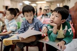 Bài Toán 9 cộng 9 chia 3 bằng bao nhiêu bị gạch sai, câu trả lời của thầy giáo gây tranh cãi