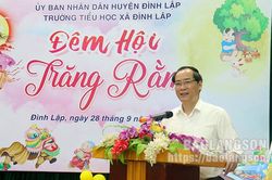 Lãnh đạo UBND tỉnh thăm, tặng quà Tết Trung thu tại huyện Đình Lập
