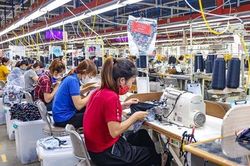 Tỷ lệ hưởng lương hưu ở Việt Nam cao nhất khu vực, không nên giảm mức đóng BHXH